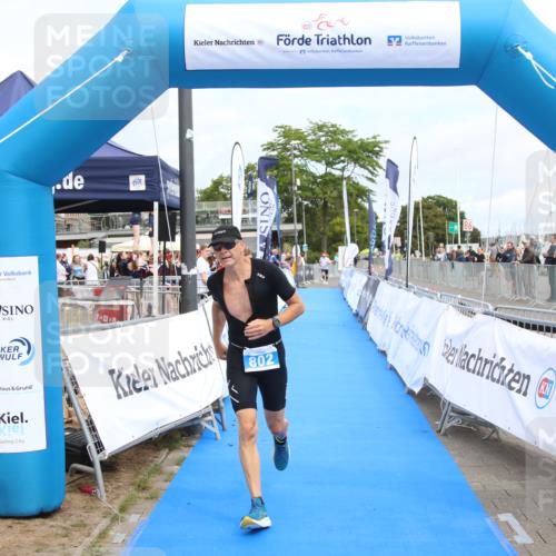 16.08.2026 - KN Förde Triathlon 2026 Markus Tischler http://msf.ph/oto/10000977 16.08.2026 12:26:42 Ziel 802, 802 meine-sportfotos.de