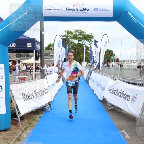 16.08.2026 - KN Förde Triathlon 2026 Markus Tischler http://msf.ph/oto/10001091 16.08.2026 12:27:48 Ziel 381, 384, 425, 381, 384, 425 meine-sportfotos.de