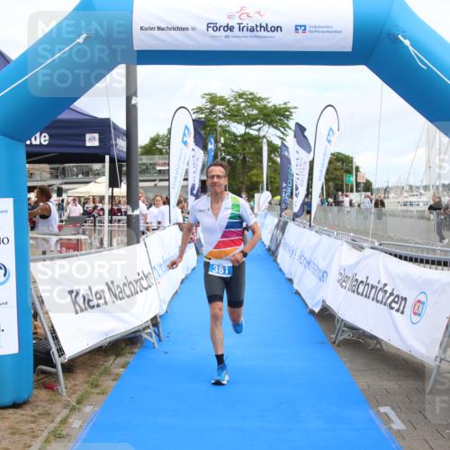 16.08.2026 - KN Förde Triathlon 2026 Markus Tischler http://msf.ph/oto/10001097 16.08.2026 12:27:48 Ziel 381, 384, 425, 381, 384, 425 meine-sportfotos.de