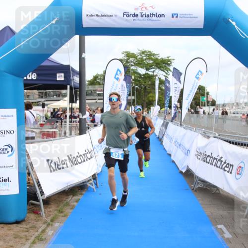 16.08.2026 - KN Förde Triathlon 2026 Markus Tischler http://msf.ph/oto/10001145 16.08.2026 12:27:52 Ziel 381, 384, 425, 381, 384, 425 meine-sportfotos.de