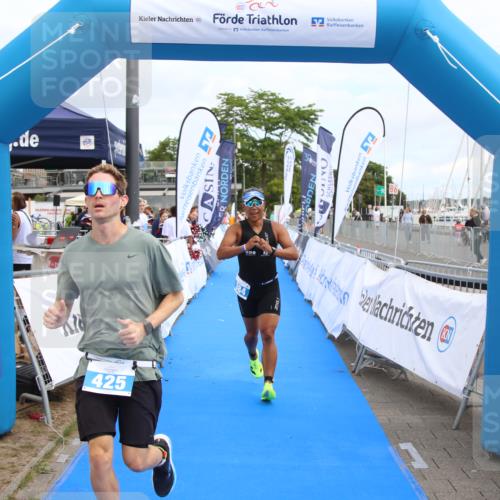 16.08.2026 - KN Förde Triathlon 2026 Markus Tischler http://msf.ph/oto/10001158 16.08.2026 12:27:53 Ziel 381, 384, 425, 381, 384, 425 meine-sportfotos.de