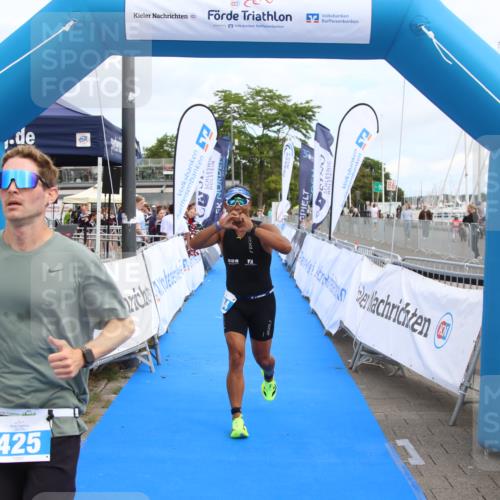 16.08.2026 - KN Förde Triathlon 2026 Markus Tischler http://msf.ph/oto/10001176 16.08.2026 12:27:53 Ziel 381, 384, 425, 381, 384, 425 meine-sportfotos.de