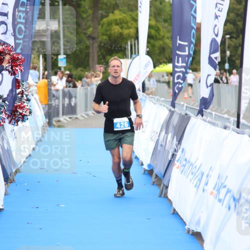 16.08.2026 - KN Förde Triathlon 2026 Markus Tischler http://msf.ph/oto/10001500 16.08.2026 12:31:27 Ziel 426, 426 meine-sportfotos.de