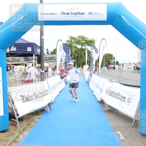 16.08.2026 - KN Förde Triathlon 2026 Markus Tischler http://msf.ph/oto/10001527 16.08.2026 12:33:08 Ziel 427, 427 meine-sportfotos.de