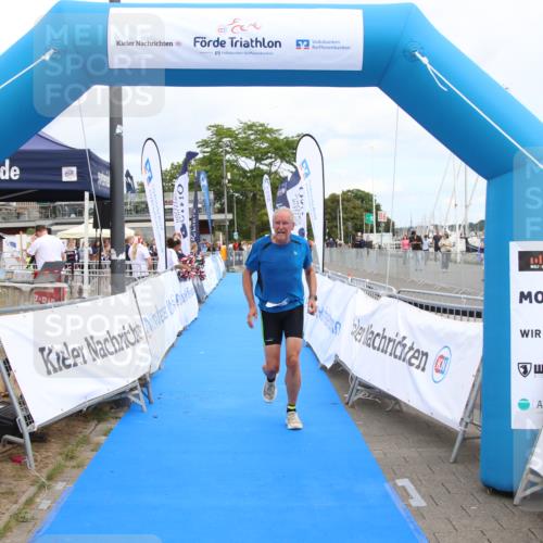 16.08.2026 - KN Förde Triathlon 2026 Markus Tischler http://msf.ph/oto/10001533 16.08.2026 12:33:56 Ziel 803, 803 meine-sportfotos.de