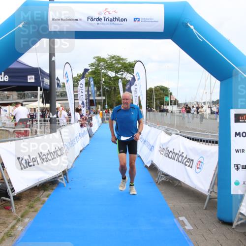 16.08.2026 - KN Förde Triathlon 2026 Markus Tischler http://msf.ph/oto/10001534 16.08.2026 12:33:56 Ziel 803, 803 meine-sportfotos.de
