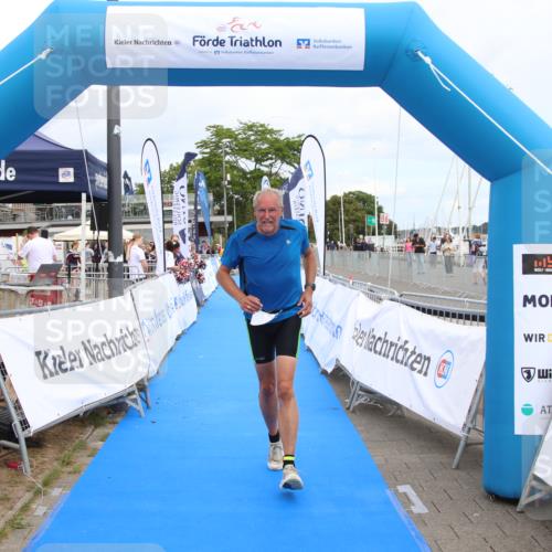16.08.2026 - KN Förde Triathlon 2026 Markus Tischler http://msf.ph/oto/10001538 16.08.2026 12:33:56 Ziel 803, 803 meine-sportfotos.de