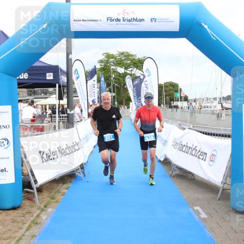 16.08.2026 - KN Förde Triathlon 2026 Markus Tischler http://msf.ph/oto/10001582 16.08.2026 12:36:04 Ziel 428, 801, 428, 801 meine-sportfotos.de