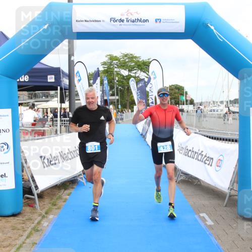 16.08.2026 - KN Förde Triathlon 2026 Markus Tischler http://msf.ph/oto/10001589 16.08.2026 12:36:04 Ziel 428, 801, 428, 801 meine-sportfotos.de