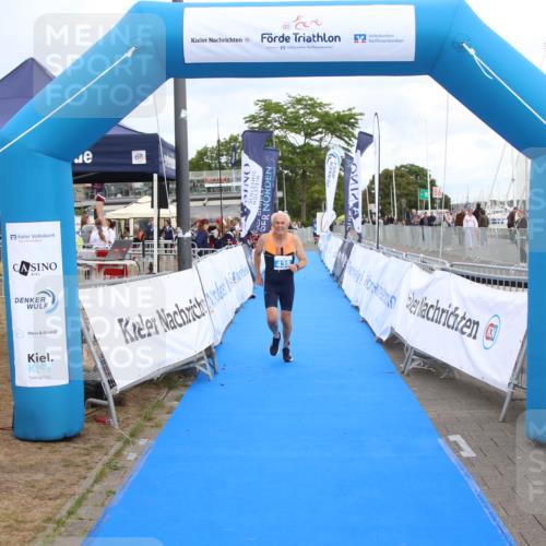 16.08.2026 - KN Förde Triathlon 2026 Markus Tischler http://msf.ph/oto/10001601 16.08.2026 12:43:02 Ziel 439, 439 meine-sportfotos.de
