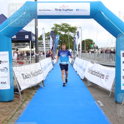 16.08.2026 - KN Förde Triathlon 2026 Markus Tischler http://msf.ph/oto/10001618 16.08.2026 12:43:22 Ziel 436, 436 meine-sportfotos.de