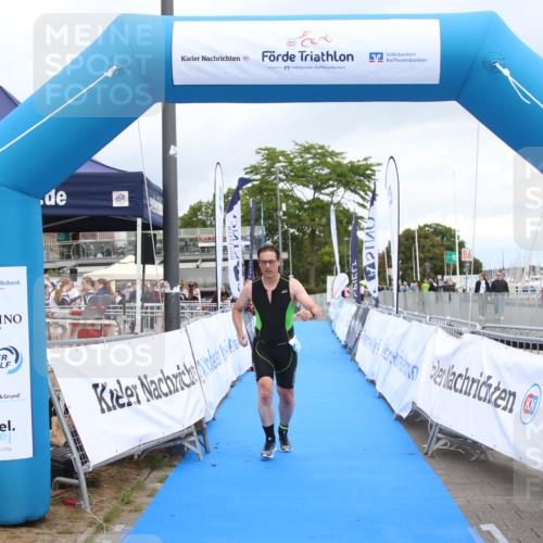 16.08.2026 - KN Förde Triathlon 2026 Markus Tischler http://msf.ph/oto/10001632 16.08.2026 12:47:39 Ziel 424, 424 meine-sportfotos.de