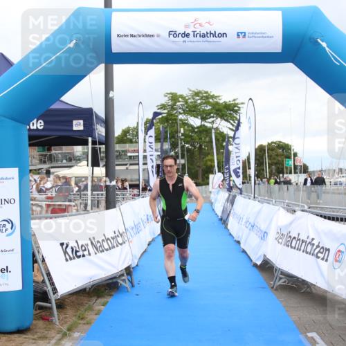 16.08.2026 - KN Förde Triathlon 2026 Markus Tischler http://msf.ph/oto/10001633 16.08.2026 12:47:39 Ziel 424, 424 meine-sportfotos.de