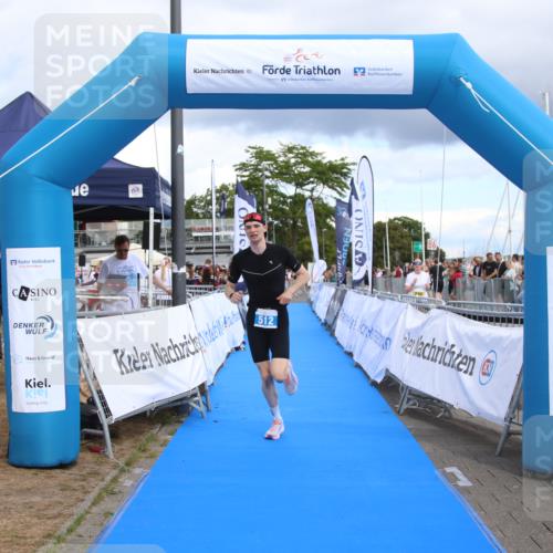 16.08.2026 - KN Förde Triathlon 2026 Markus Tischler http://msf.ph/oto/10001755 16.08.2026 13:39:22 Ziel 512, 512 meine-sportfotos.de