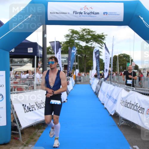 16.08.2026 - KN Förde Triathlon 2026 Markus Tischler http://msf.ph/oto/10001812 16.08.2026 13:41:58 Ziel 518, 518 meine-sportfotos.de