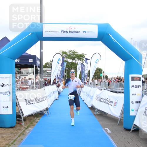 16.08.2026 - KN Förde Triathlon 2026 Markus Tischler http://msf.ph/oto/10001825 16.08.2026 13:42:47 Ziel 534, 534 meine-sportfotos.de