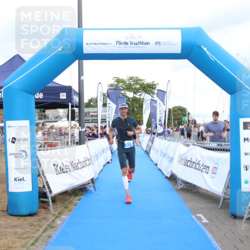 16.08.2026 - KN Förde Triathlon 2026 Markus Tischler http://msf.ph/oto/10001841 16.08.2026 13:43:53 Ziel 513, 525, 513, 525 meine-sportfotos.de