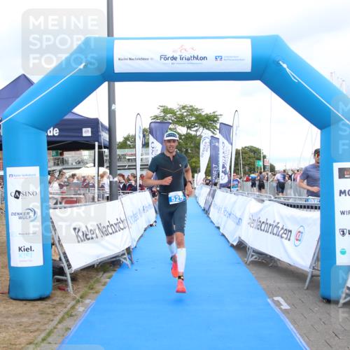 16.08.2026 - KN Förde Triathlon 2026 Markus Tischler http://msf.ph/oto/10001844 16.08.2026 13:43:53 Ziel 513, 525, 513, 525 meine-sportfotos.de