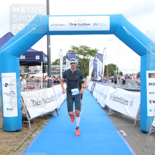 16.08.2026 - KN Förde Triathlon 2026 Markus Tischler http://msf.ph/oto/10001846 16.08.2026 13:43:53 Ziel 513, 525, 513, 525 meine-sportfotos.de