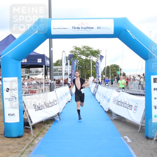 16.08.2026 - KN Förde Triathlon 2026 Markus Tischler http://msf.ph/oto/10001884 16.08.2026 13:44:53 Ziel 527, 540, 527, 540 meine-sportfotos.de
