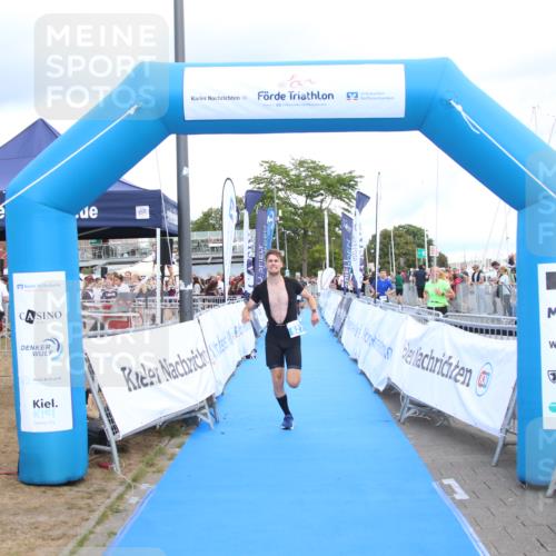 16.08.2026 - KN Förde Triathlon 2026 Markus Tischler http://msf.ph/oto/10001885 16.08.2026 13:44:53 Ziel 527, 540, 527, 540 meine-sportfotos.de