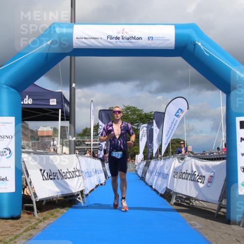16.08.2026 - KN Förde Triathlon 2026 Markus Tischler http://msf.ph/oto/10001979 16.08.2026 13:47:31 Ziel 552, 552 meine-sportfotos.de