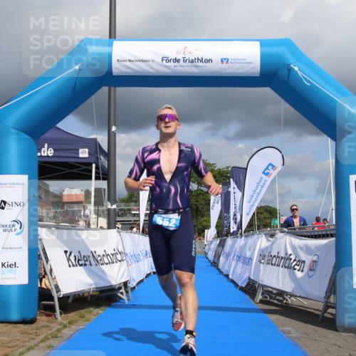 16.08.2026 - KN Förde Triathlon 2026 Markus Tischler http://msf.ph/oto/10001981 16.08.2026 13:47:32 Ziel 552, 552 meine-sportfotos.de