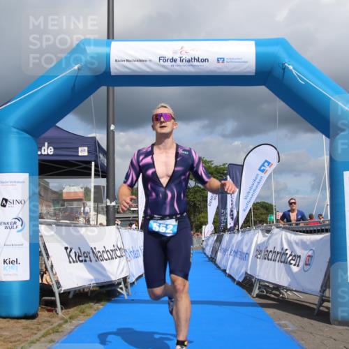 16.08.2026 - KN Förde Triathlon 2026 Markus Tischler http://msf.ph/oto/10001982 16.08.2026 13:47:32 Ziel 552, 552 meine-sportfotos.de