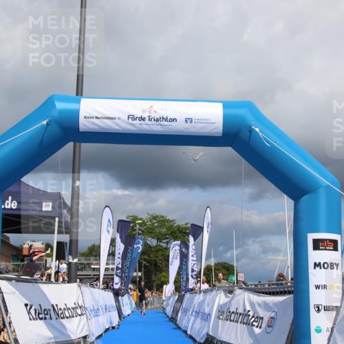 16.08.2026 - KN Förde Triathlon 2026 Markus Tischler http://msf.ph/oto/10002015 16.08.2026 13:48:46 Ziel 557, 557 meine-sportfotos.de