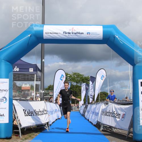 16.08.2026 - KN Förde Triathlon 2026 Markus Tischler http://msf.ph/oto/10002019 16.08.2026 13:48:52 Ziel 557, 557 meine-sportfotos.de