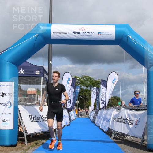 16.08.2026 - KN Förde Triathlon 2026 Markus Tischler http://msf.ph/oto/10002028 16.08.2026 13:48:53 Ziel 557, 557 meine-sportfotos.de
