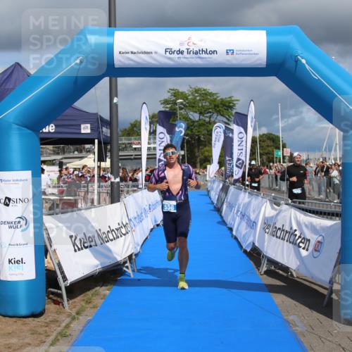 16.08.2026 - KN Förde Triathlon 2026 Markus Tischler http://msf.ph/oto/10002031 16.08.2026 13:49:06 Ziel 558, 558 meine-sportfotos.de
