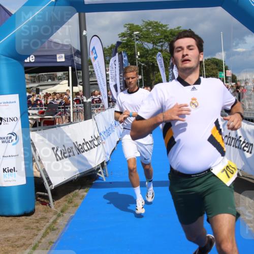 16.08.2026 - KN Förde Triathlon 2026 Markus Tischler http://msf.ph/oto/10002060 16.08.2026 13:49:54 Ziel 590, 701, 705, 590, 701, 705 meine-sportfotos.de