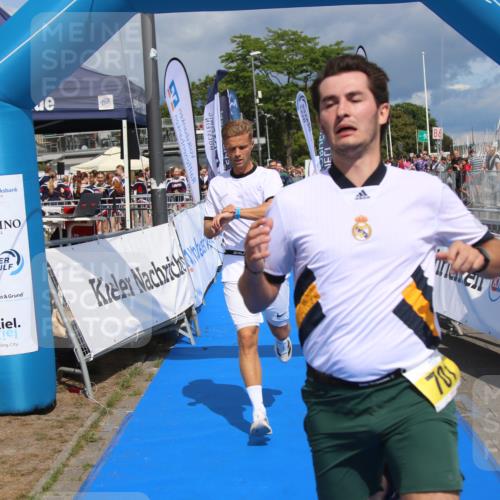 16.08.2026 - KN Förde Triathlon 2026 Markus Tischler http://msf.ph/oto/10002061 16.08.2026 13:49:54 Ziel 590, 701, 705, 590, 701, 705 meine-sportfotos.de
