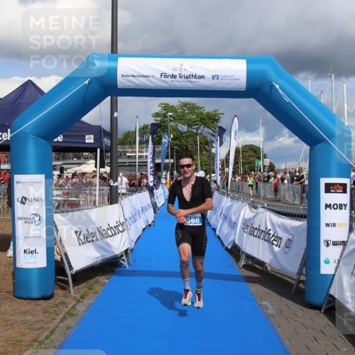 16.08.2026 - KN Förde Triathlon 2026 Markus Tischler http://msf.ph/oto/10002104 16.08.2026 13:51:22 Ziel 568, 568 meine-sportfotos.de