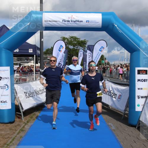 16.08.2026 - KN Förde Triathlon 2026 Markus Tischler http://msf.ph/oto/10002119 16.08.2026 13:51:42 Ziel 708, 708 meine-sportfotos.de