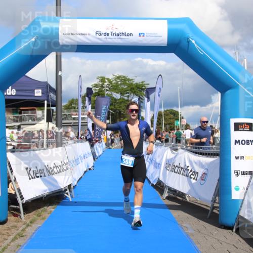 16.08.2026 - KN Förde Triathlon 2026 Markus Tischler http://msf.ph/oto/10002270 16.08.2026 13:55:00 Ziel 569, 569 meine-sportfotos.de