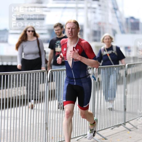 16.08.2026 - KN Förde Triathlon 2026 Antke Förster http://msf.ph/oto/10003378 16.08.2026 13:16:28 Laufen  meine-sportfotos.de