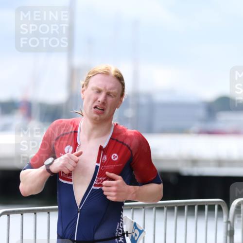 16.08.2026 - KN Förde Triathlon 2026 Antke Förster http://msf.ph/oto/10003384 16.08.2026 13:16:30 Laufen  meine-sportfotos.de