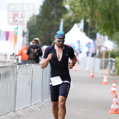 16.08.2026 - KN Förde Triathlon 2026 Antke Förster http://msf.ph/oto/10003428 16.08.2026 11:37:23 Laufen 70 meine-sportfotos.de