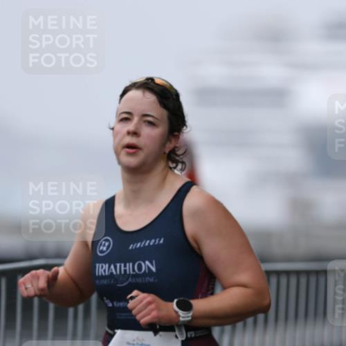 16.08.2026 - KN Förde Triathlon 2026 Antke Förster http://msf.ph/oto/10003454 16.08.2026 09:55:40 Laufen 102 meine-sportfotos.de