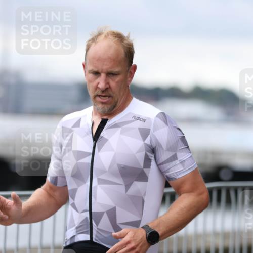16.08.2026 - KN Förde Triathlon 2026 Antke Förster http://msf.ph/oto/10003461 16.08.2026 11:38:55 Laufen 02 meine-sportfotos.de