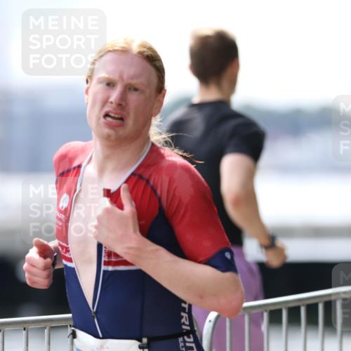16.08.2026 - KN Förde Triathlon 2026 Antke Förster http://msf.ph/oto/10003480 16.08.2026 13:23:03 Laufen 501 meine-sportfotos.de