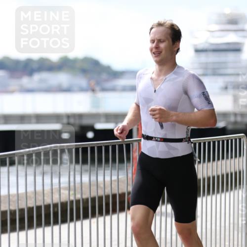 16.08.2026 - KN Förde Triathlon 2026 Antke Förster http://msf.ph/oto/10003489 16.08.2026 13:23:10 Laufen 11 meine-sportfotos.de