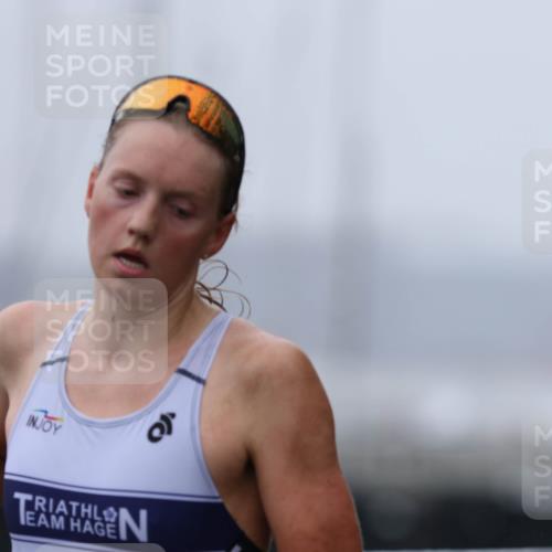 16.08.2026 - KN Förde Triathlon 2026 Antke Förster http://msf.ph/oto/10003499 16.08.2026 09:57:59 Laufen  meine-sportfotos.de