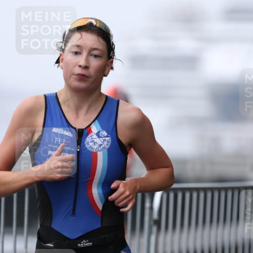 16.08.2026 - KN Förde Triathlon 2026 Antke Förster http://msf.ph/oto/10003505 16.08.2026 09:58:02 Laufen  meine-sportfotos.de