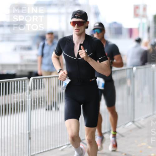 16.08.2026 - KN Förde Triathlon 2026 Antke Förster http://msf.ph/oto/10003510 16.08.2026 13:24:45 Laufen  meine-sportfotos.de