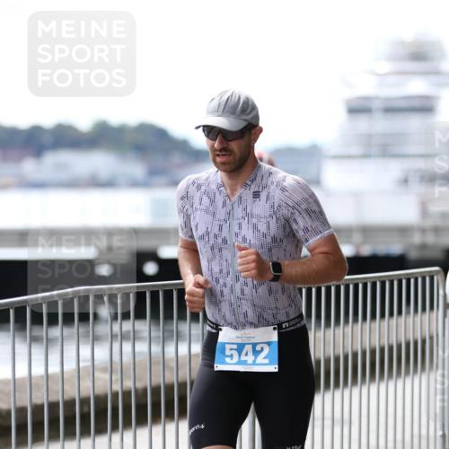 16.08.2026 - KN Förde Triathlon 2026 Antke Förster http://msf.ph/oto/10003528 16.08.2026 13:24:55 Laufen 542 meine-sportfotos.de