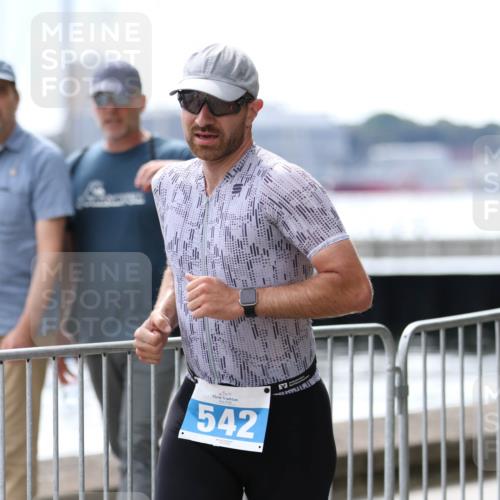 16.08.2026 - KN Förde Triathlon 2026 Antke Förster http://msf.ph/oto/10003531 16.08.2026 13:24:56 Laufen 542 meine-sportfotos.de