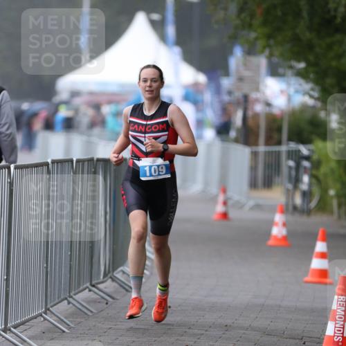 16.08.2026 - KN Förde Triathlon 2026 Antke Förster http://msf.ph/oto/10003535 16.08.2026 10:01:28 Laufen 109 meine-sportfotos.de